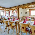 Auwirt Hotel 3*